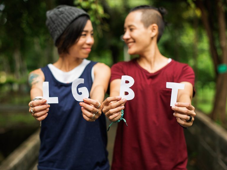 คุณคิดว่า ชีวิตที่มีคุณภาพหมายความว่าอะไร? หมายถึง การเป็นมหาเศรษฐีมีเงินล้นฟ้าใช้ทั้งชาติก็ไม่หมด หรือ การมีส