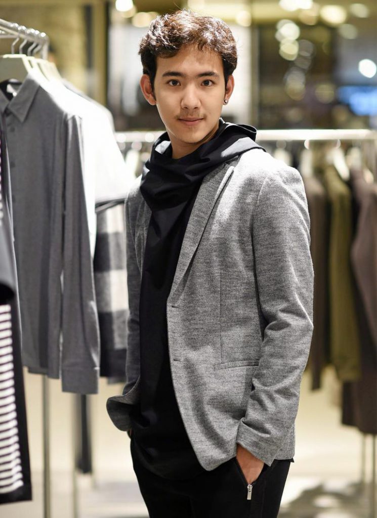 เสริมลุคให้หนุ่มๆดูหล่อเท่แบบมีสไตล์ ห้างเซ็นทรัล ได้จัดกิจกรรม “Central Men With Style” ในคอนเซปต์ “Men In Bl