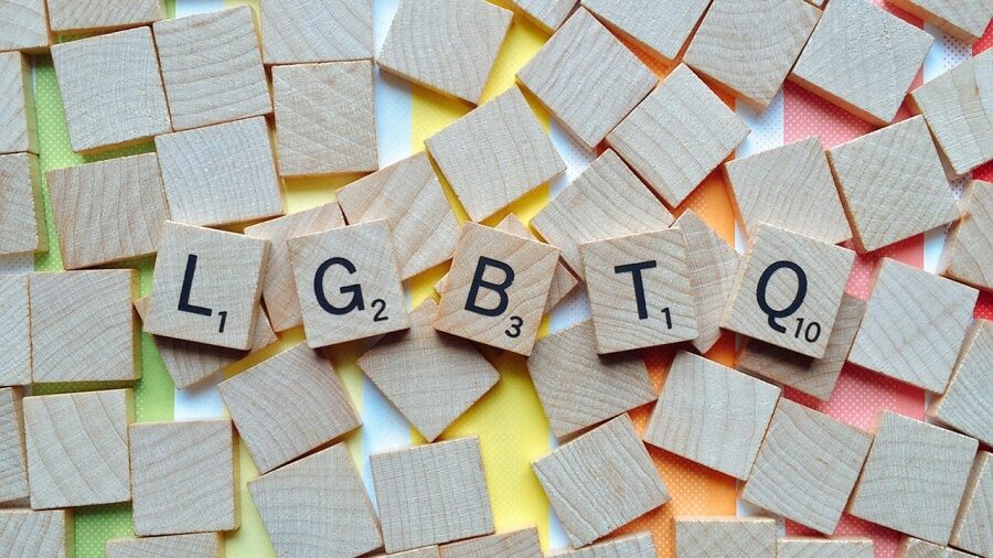 เรื่องวันสอบ GAT-PAT ในประเทศไทยนั้นกำลังเป็นประเด็นร้อนทีเดียว จึงอยากชวนมาศึกษาการสอบเข้าโรงเรียนมัธยมปลายขอ